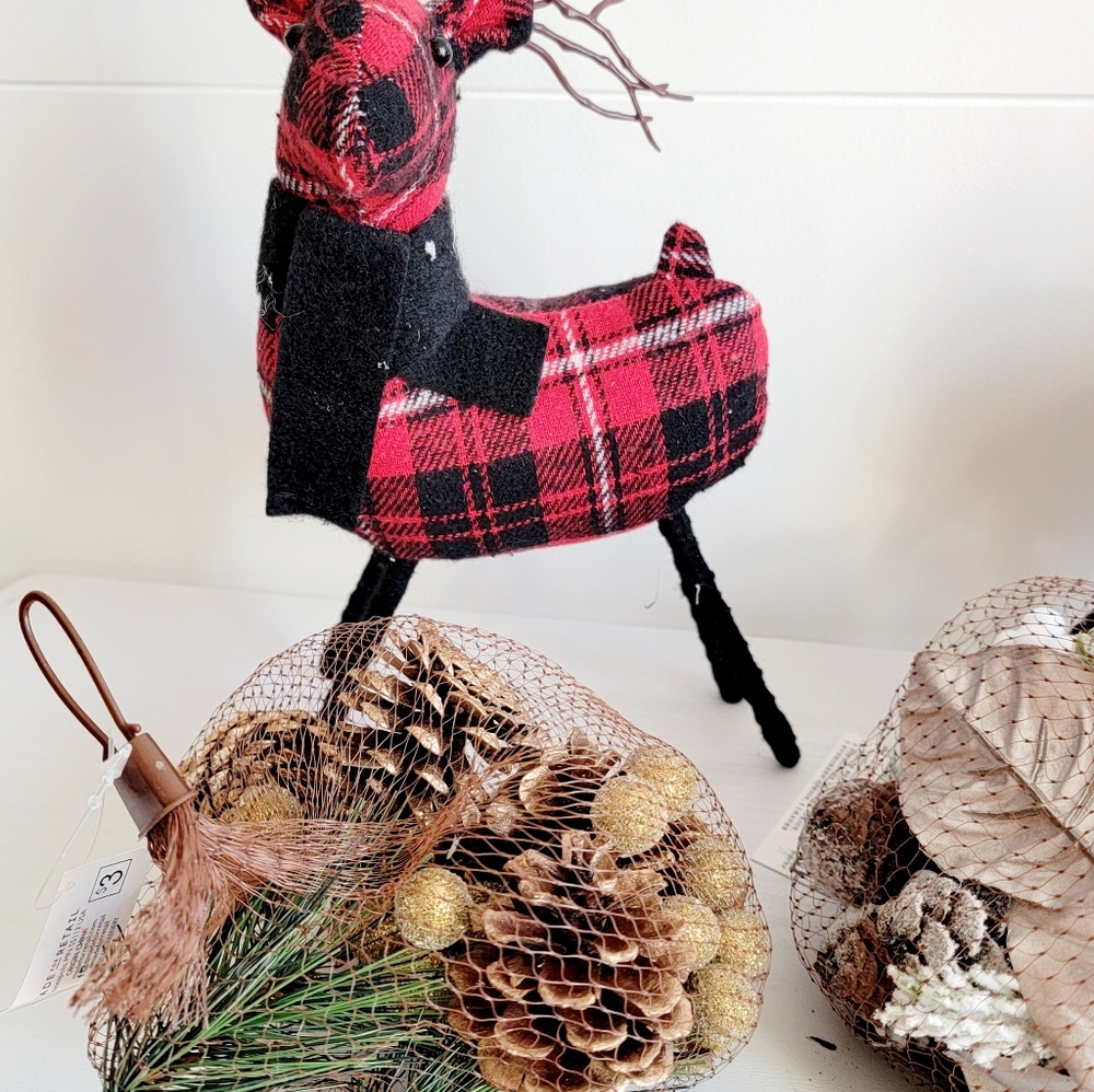 NWT Refillable Christmas Advent Calendar and Holiday Decor 8 Item Bundle - Picture 10 of 13